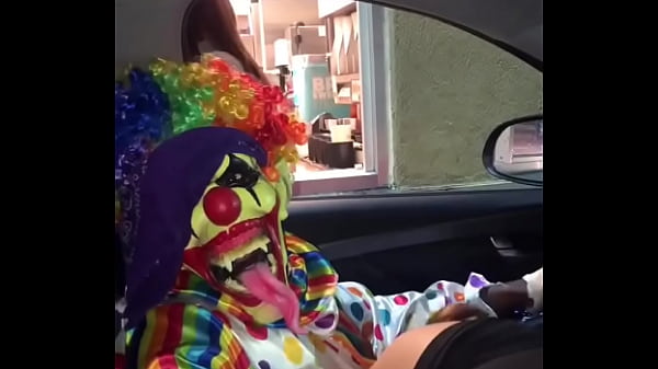 Play MP4 - Clown gets dick sucked while ordering food