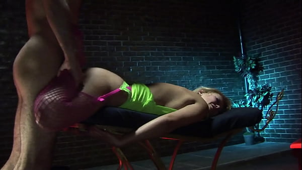 Whore Has Her Throat And Pussy Stretched To New Dimensions thumbnail