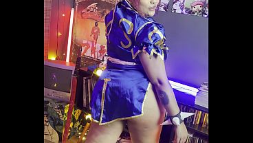 Chubby girl chun li photoshoot making of thick curves cosplay behind scenes