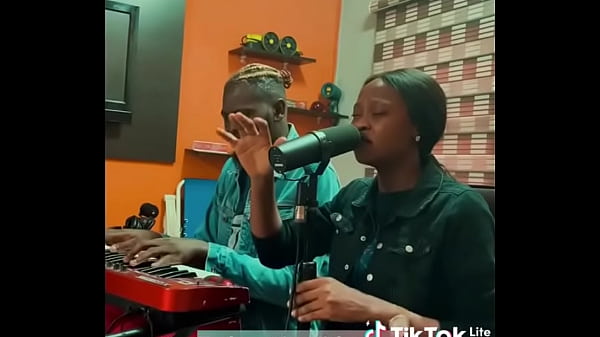 Playing with my pussy because to body to fuck erm 