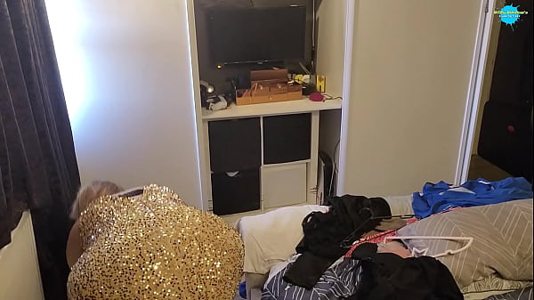 Play MP4 - Good morning blowjob&period;&period;&period;I wanna get changed but He wants His cock sucking