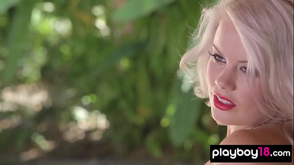 All_natural_blonde Australian model_Alana Wolfe shows her perfect pussy