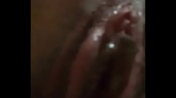 Nonton Pues Aqu&iacute; Sigo Les Mando Muchos Saludos thumbnail