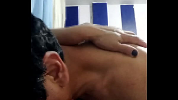 Encima de ella meti&eacute;ndosela toditita v&iacute;deo completo afili&aacute;ndote 