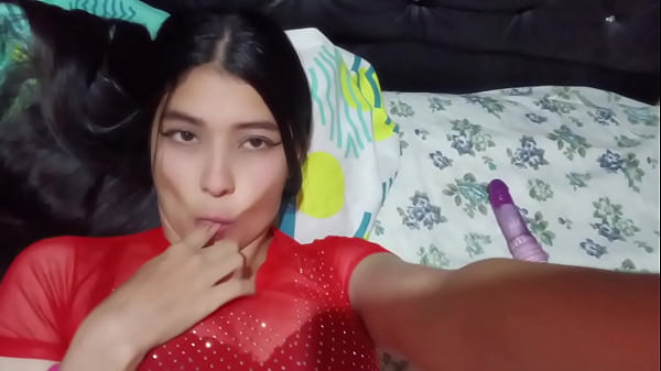 Nonton Me Despert&eacute; Y Ca&iacute; Sobre La Polla De Mi Primo Y Termin&eacute; Corri&eacute;ndose En Su Polla (parte 1) thumbnail