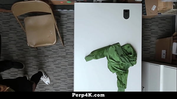 Nonton The Guard Is Ready To Fill Her With His Own Special Evidence - Perp4k thumbnail