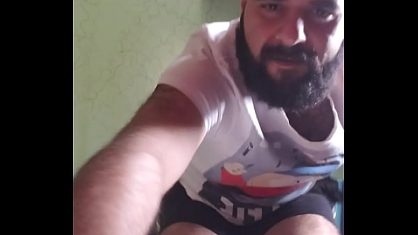 stinky and big brazilian feet 