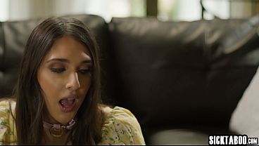 Sexy babe swallowed big dick and stepdaughter enjoyed hardcore pussy fucking 