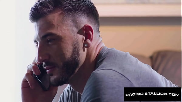 Massive Cocked Hunk Gives Every Inch 