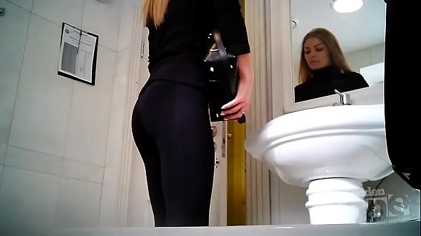 Play MP4 - change tampon in wc