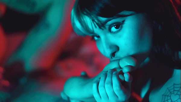 Lesbian Scissoring_Toes Licking