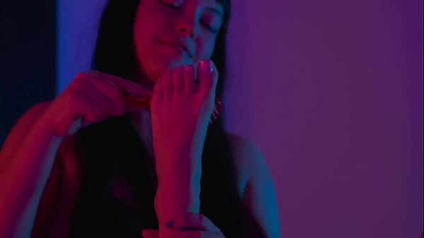 Now her little feet belong exclusively to miss bimby