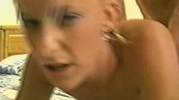 Amateur couple fucking hard 