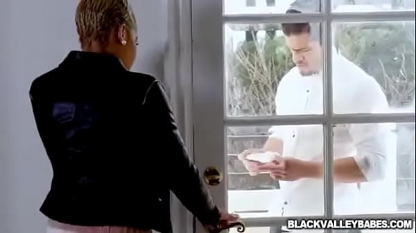 Nonton Nerdy Black Teen Trades Brains For Blowjobs2.mp4 thumbnail