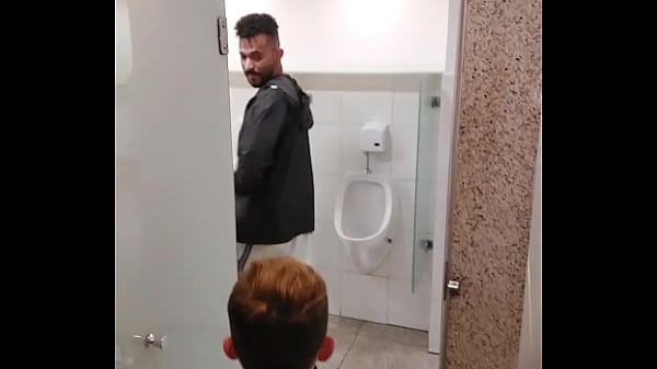 Hariel Fazendo Pega&ccedil;&atilde;o No Banheiro thumbnail