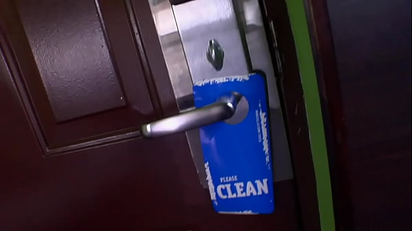 Nonton Mickenzie Moore Loves Having Sex thumbnail