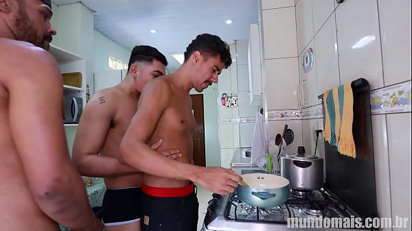 Man forgets the pan on the fire to bottom  with a man with a very big penis 