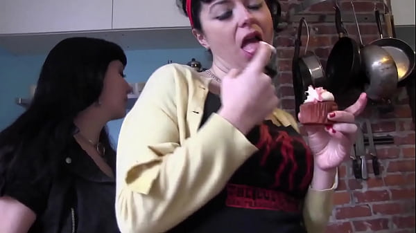 True sapphic love between nerine mechanique and her lover two milfs with firm breasts enjoy licking pussy 