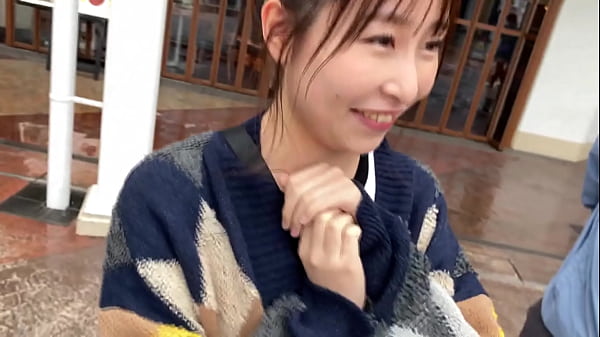 子犬のように見上げる上目使いでwフェラ&rarr;ちんぐり返しアナル舐め！！喘ぎ声までエロ可愛いつむぎちゃんの肉感たっぷり弾けるムチ尻をバックでハメまくって中出し&顔射連発！！ thumbnail