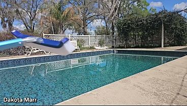 Nonton Naked Pool Girl thumbnail