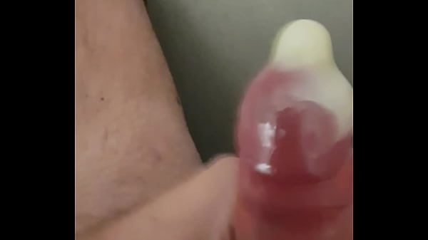 Play MP4 - Cum condom