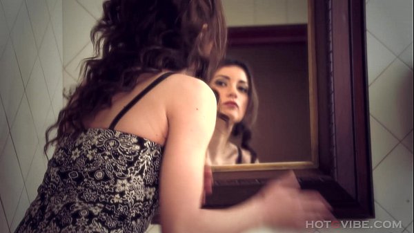 Play MP4 - Public Gushing Squirting Orgasm