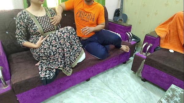 Play MP4 - Stepmom cheers up her angry stepson