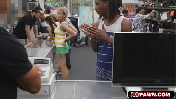 Nonton Sweet Hot Chick Sucking A Meaty Hard Cock thumbnail