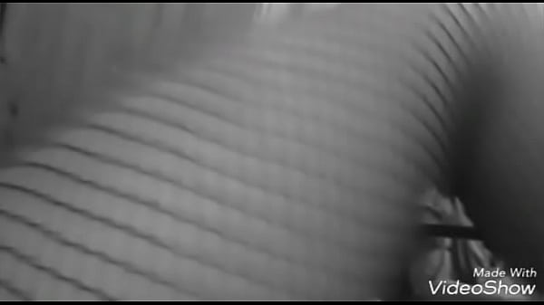 Mostrando mi culo para los Heterocuriosos 