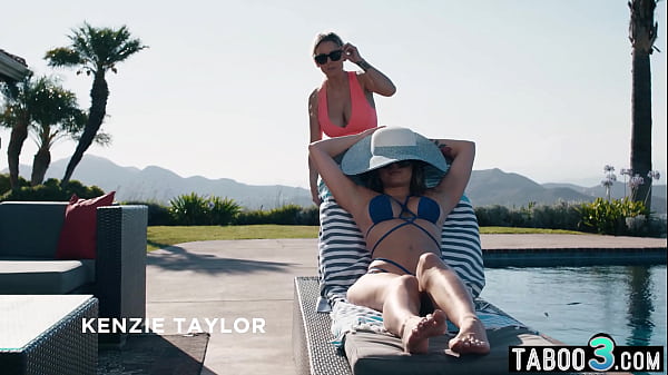 Nonton Big Boobed Latin Cougar Licked By The Pool Outdoor thumbnail