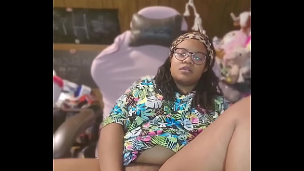 Play MP4 - Ebonybeary gets bored and starts to masturbate until she squirts all over her new thruster dildo from Lovense while she sits in a gamer Discord groupchat