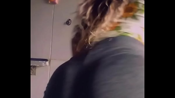 Tente nã_o gozar com essa gostosa