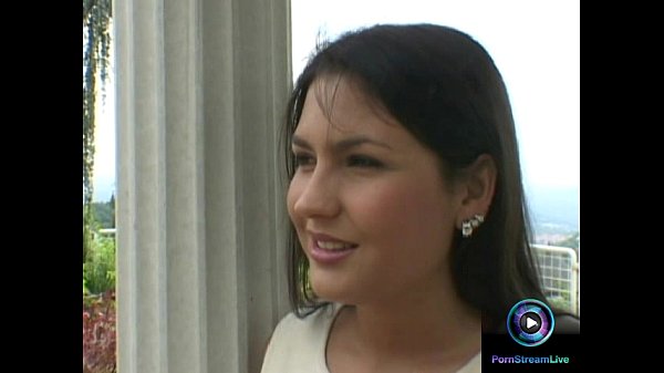 Play MP4 - Angelic Kelly finally fucked their garden boy outdoors