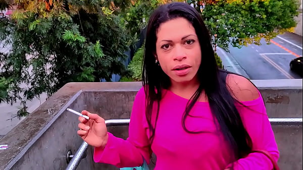 Comprei_Uma Aliança de_Namoro_de Dez Reais Para Morena_e Ela Não Acreditou