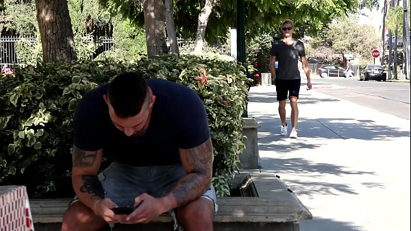 Random Inked Dude Raw Fucks Ty Thomas 