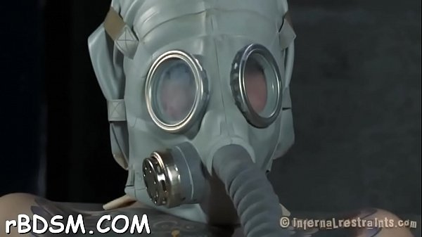 Fresh brunette beauty is use dildo in her tang_era