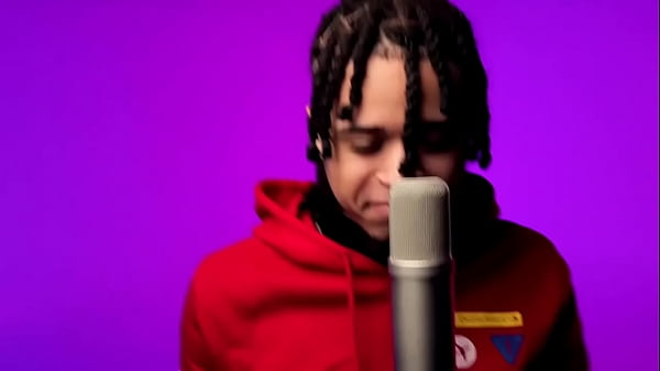 LuhKam live performance