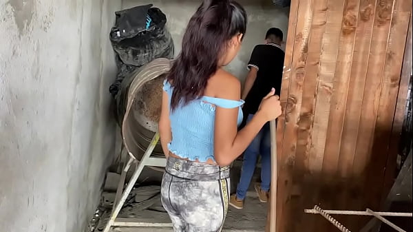 FOLLO CON MI HERMOSA CUÑADA CUANDOMI HERMANASTRO_NO ESTA_EN CASA