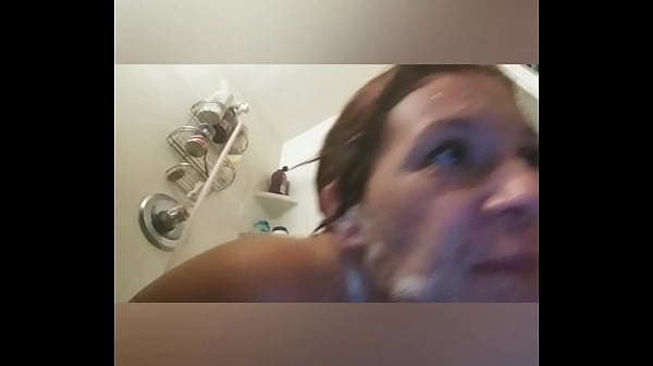 Nonton Getting All Soapy thumbnail