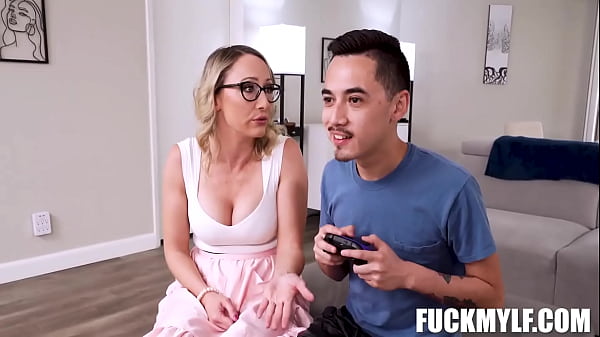 Best deal ever get a degree get my pussy