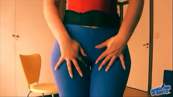 Play MP4 - culona lo mueve rico