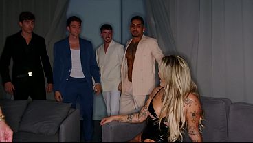 Nonton The Beautiful Ali Rose Doesn't Stop Squirting And Dilating So That Two Cocks Can Enter Her Tight Pussy thumbnail