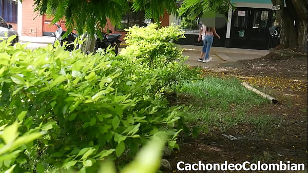 Play MP4 - SORPRENDO A MI MUJER INFIEL FOLLANDO CON UN DESCONOCIDO EN MI CASA