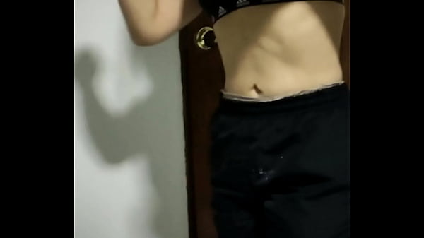 Play MP4 - MI AMIGA ESTEFANI DEL GYM&comma; LA CONVENCI CON MUCHO ESFUERZO DE ACOMPA&Ntilde;ARME A MI CASA Y RESULTO SER UNA PUTA GUARRA CALIENTE &excl;