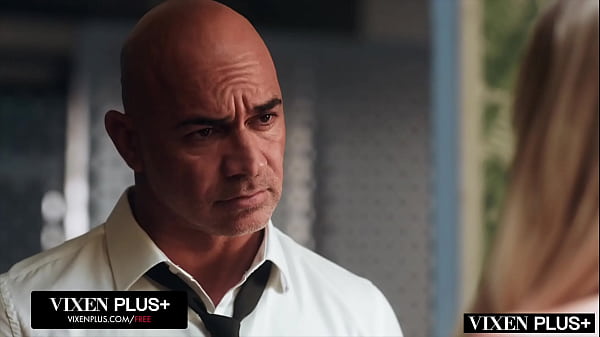 Vixenplus khloe gobbles down hard cock