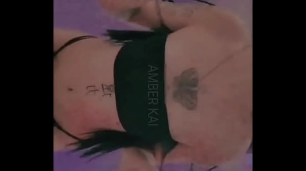 Tem videozinho novo j&aacute; dispon&iacute;vel hein #goth #daddysgirl 