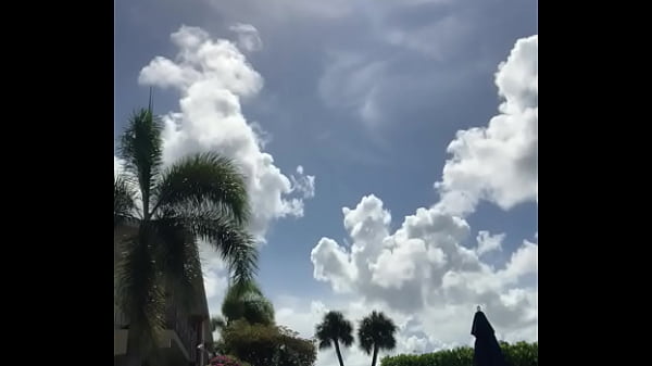 MAXXX LOADZ THE BEACHBODY PORNSTAR