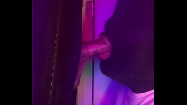 Nonton Who Don&rsquo;t Love Some Throat While Watching Porn At The Same Time. thumbnail