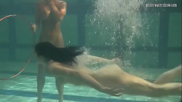 Underwater_acrobatics lesbians Irina Barna_and AnnaFeher