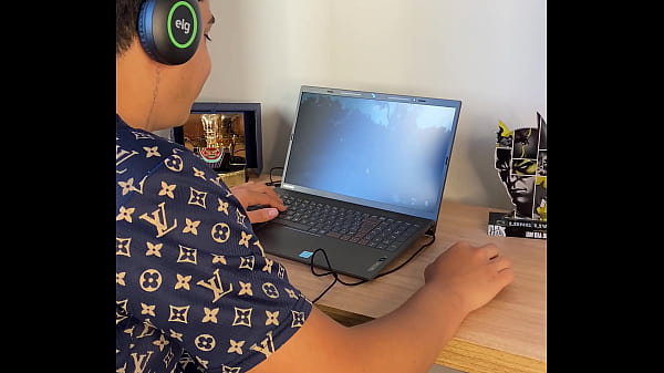 MEU VIDEO SOLO BATENDO PUNHEITA GOZEI MUITO 